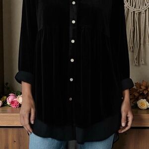 Umgee XL Black Velvet Women's Top